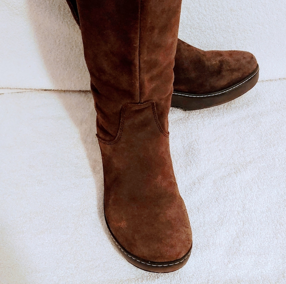 Crocs suede faux fur lined boots